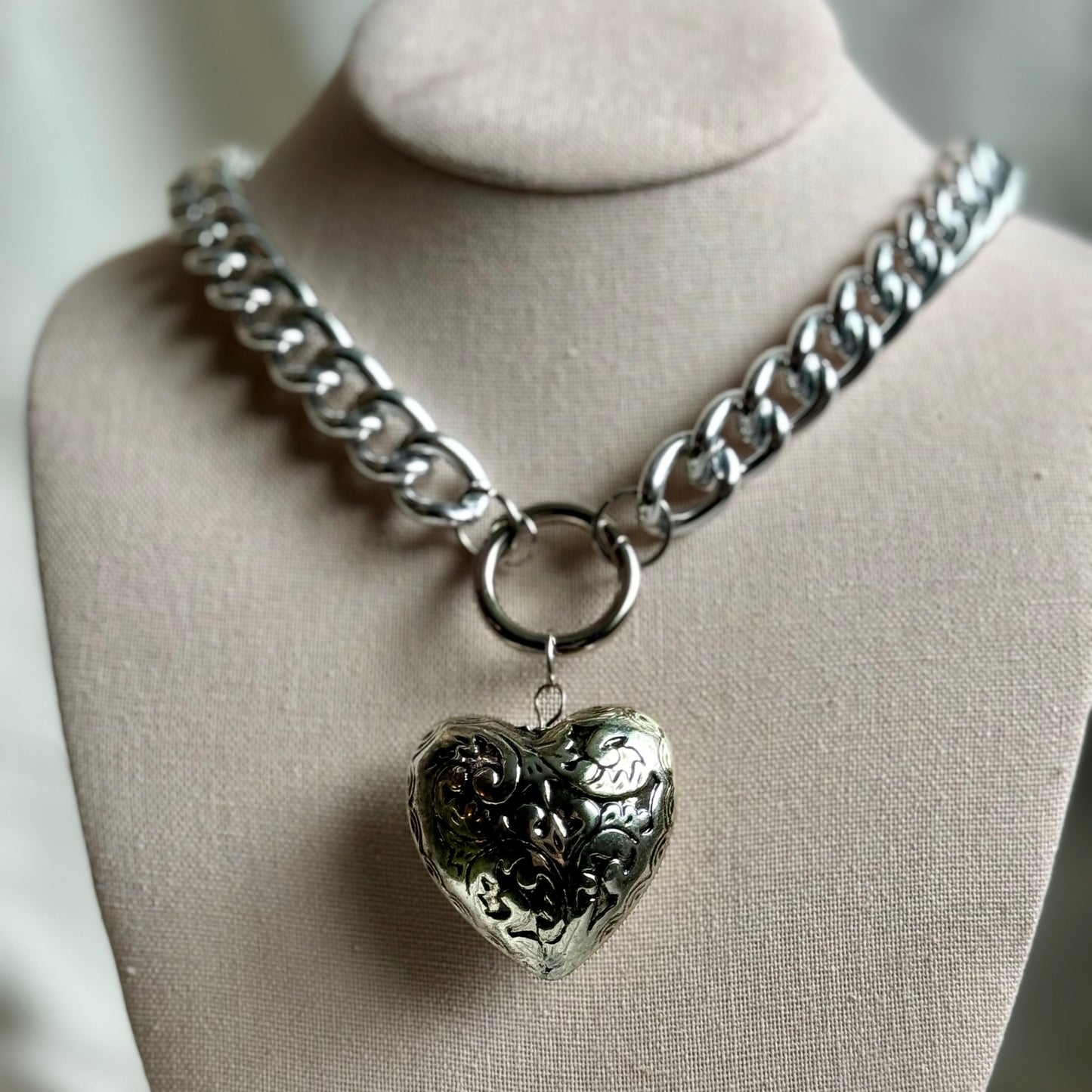 Vintage Style Heart Statement Choker