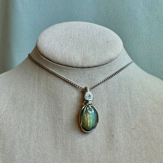 Labradorite “Soul Bloom” Mini Pendant