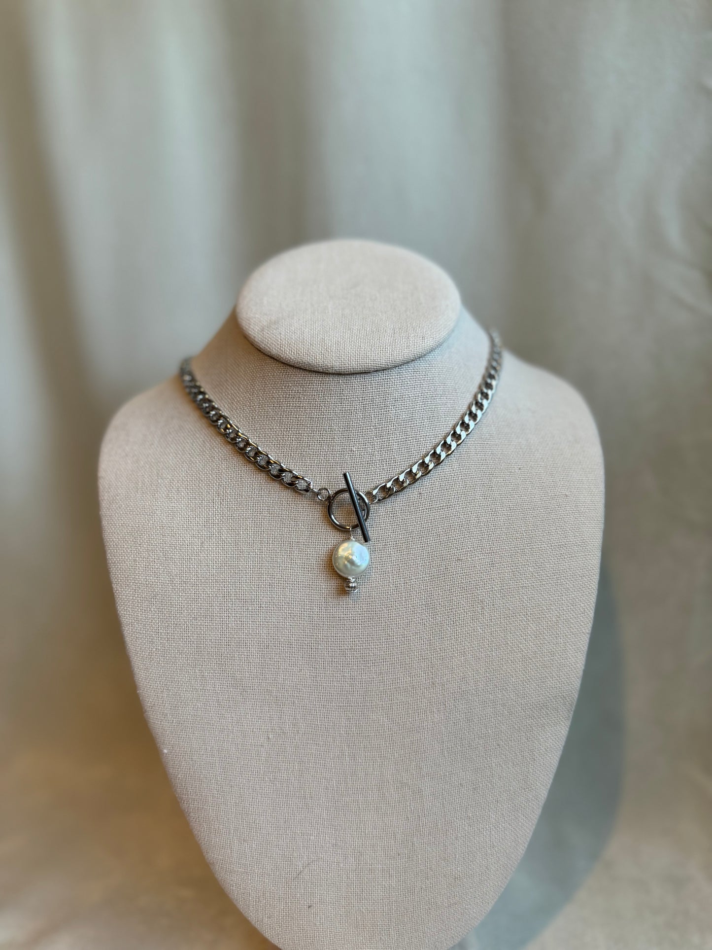 Freshwater Pearl Stainless Steel Toggle Choker