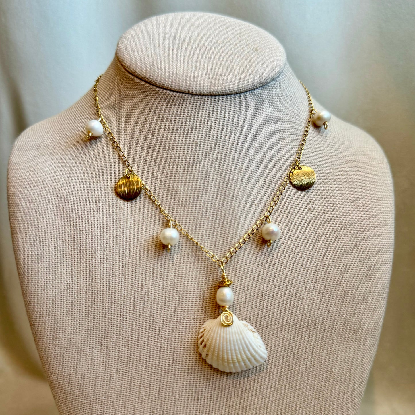 Shell Freshwater Pearl Coin Choker