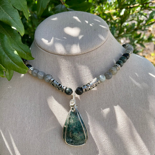Moss Agate x Labradorite Beaded Choker