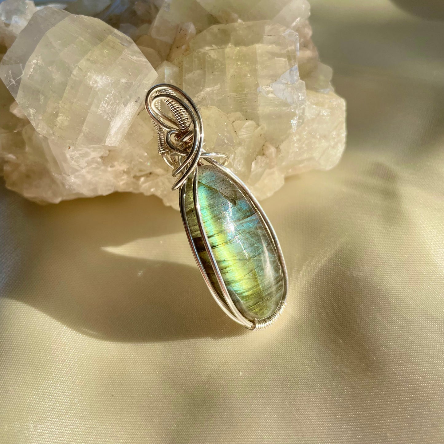 Labradorite "Lucidity" Pendant