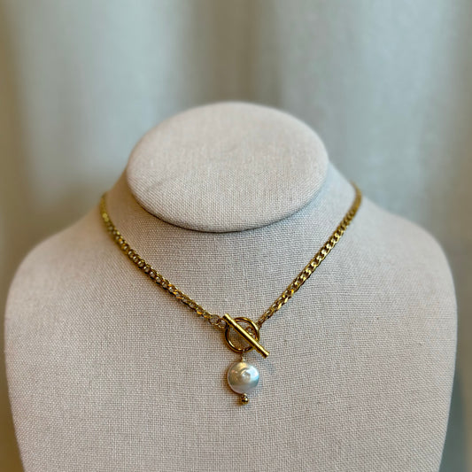 Freshwater Pearl Gold Toggle Choker