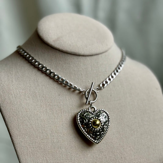 Vintage Style Heart Toggle Choker