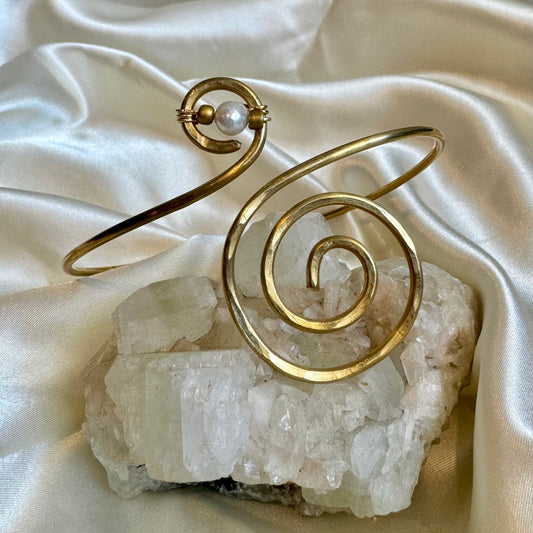 Freshwater Pearl Sprial Arm Cuff